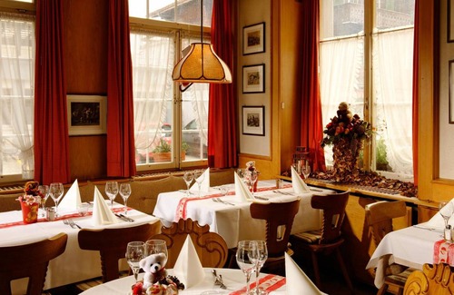 Wilderswil Hotel | Hotel Bären - INCL. LIFT PASS Double room/addl. bed, shower/wc (max. 2 adults 1 child), HB