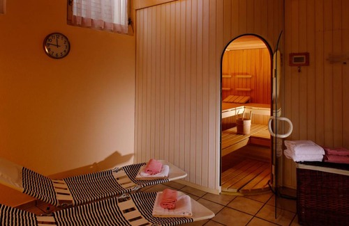 Wilderswil Hotel | Hotel Bären - INCL. LIFT PASS Double room/addl. bed, shower/wc (max. 2 adults 1 child), HB