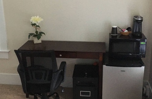 Reedley Hotel | Hotel Burgess