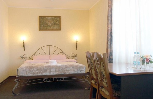 Smalyavichy Hotel | Hotel complex Ozerny