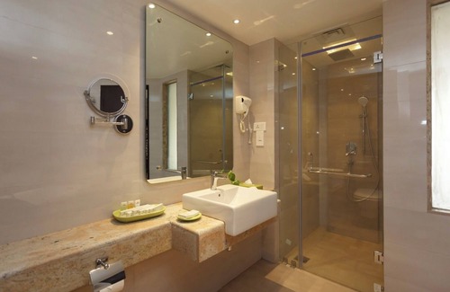 Kathmandu Hotel | Hotel Crowne Imperial