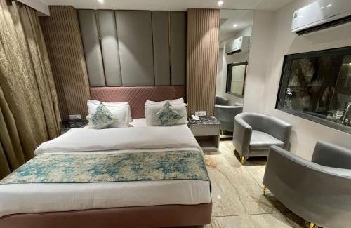 Patel Nagar Hotel | Hotel Dev Place