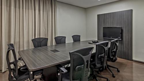 Regiao do lago Hotel | Hotel Deville Express Cascavel
