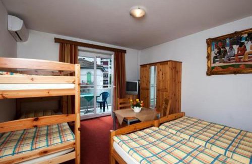 Paradiso Hotel | Hotel Dischma - FREE BUS AND TRAIN TICKET