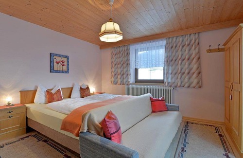 Schwendt Hotel | Hotel ∙ Double room, shower, balcony