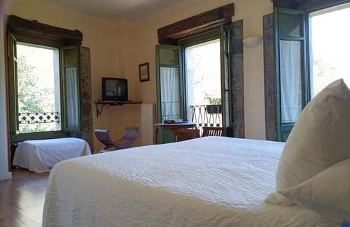 San Miguel de Aras Hotel | Hotel Boutique Villa De Palacios, una Casa de Ensueño en un Entorno Inigualable