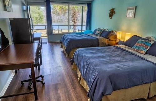Eutawville Hotel | Hotel Family Suite - Hotel Family Suite at Lake Marion