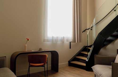 Griffon - Royale Hotel | Hotel Fort St Laurent Lyon - Handwritten Collection
