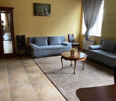 Bucha Hotel | Hotel Gostynnyi Dvir
