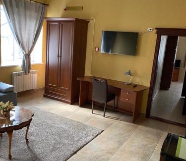 Bucha Hotel | Hotel Gostynnyi Dvir