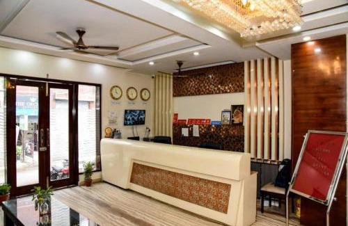 Vaishali Hotel | Hotel Grand In 5 Mints walking from Vaishali Metro Station