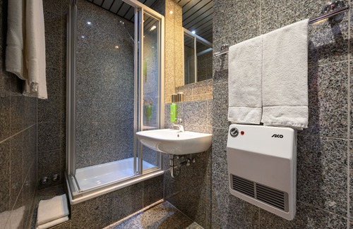 Kaiserslautern Hotel | Hotel H.E.Y.M.A.N.N.