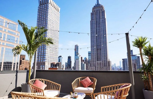 Midtown Hotel | Hotel Hendricks | Double Double | Iconic Views Near Times Square & Pet-friendly