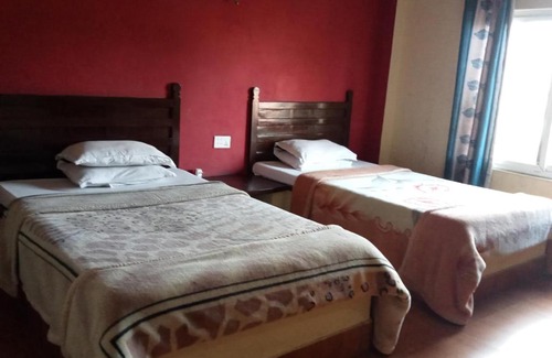 Chitwan District Hotel | Hotel Holidays Inn - A Family Running Guest House