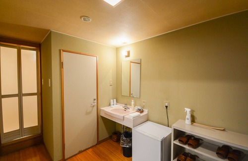 Yudanaka Shibu Onsen House | Hotel Hoshikawakan