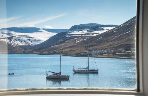 Isafjordur Hotel | Hotel Isafjördur - Torg