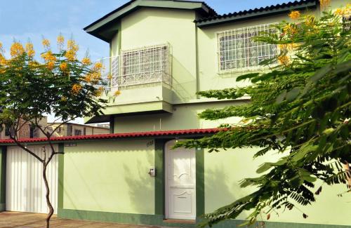 Guayaquil House | Hotel Jeshua Simmonds