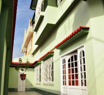 Guayaquil House | Hotel Jeshua Simmonds