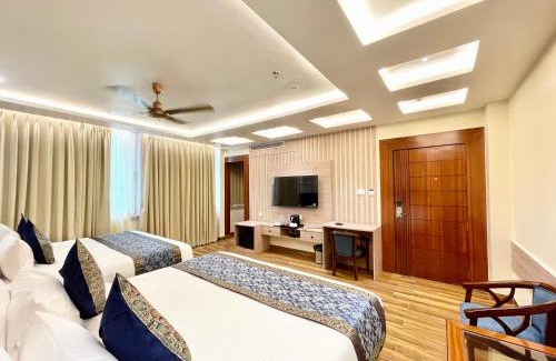 Varanasi Hotel | HOTEL MANTAVYA ! VARANASI होटल मंताव्या, ஹோட்டல் மந்தாவ்யா, హోటల్ మంటావ్యాFully Air-Conditioned hotel with wi-fi & Parking availability, near Kashi Vishwanath Temple, and Ganga ghat, Breakfast included, Best Hotel in Varanasi - 2