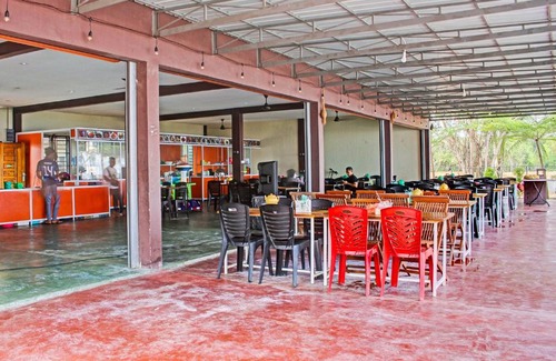 Karimun Hotel | Hotel O Homestay Daniel 76NearTaman Hijau Karimun