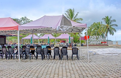 Karimun Hotel | Hotel O Homestay Daniel 76NearTaman Hijau Karimun