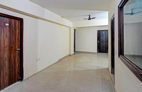 Sector 27 Hotel | Hotel O HOTEL CROWN 15
