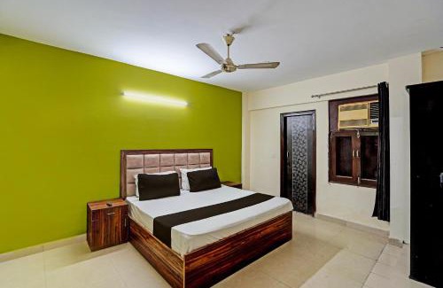 Sector 27 Hotel | Hotel O HOTEL CROWN 15