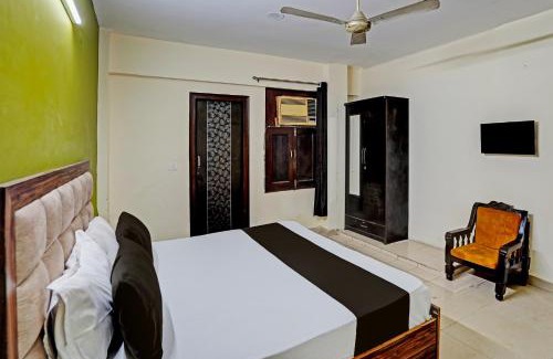 Sector 27 Hotel | Hotel O HOTEL CROWN 15