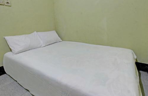 Pujut Hotel | Hotel O Penginapan 3 Bersaudara Near Pasar Sengkol