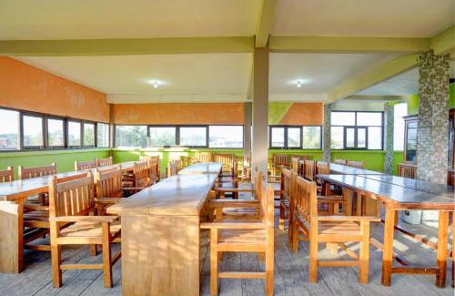 Bawean Island Hotel | Hotel O Sahabat Syariah Near Plasa Telkom Bawean
