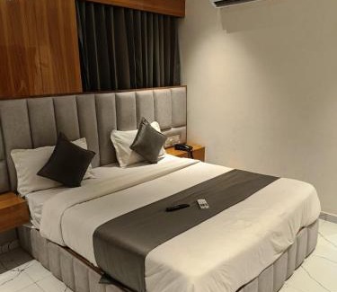 Ahmedabad Hotel | Hotel Peceful Villa