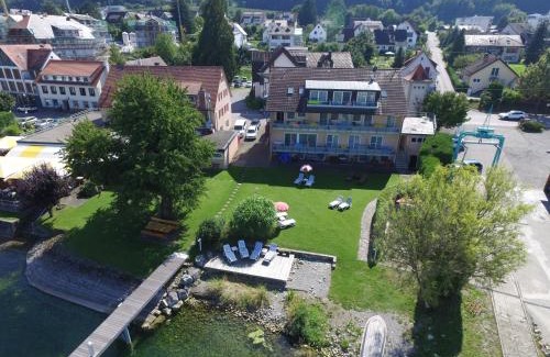Bodman-Ludwigshafen Hotel | Hotel Pension Café Hasler
