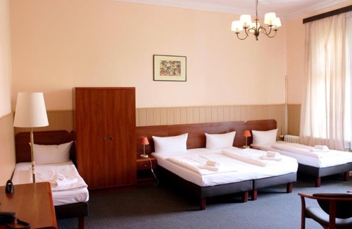 Wilmersdorf Hotel | Hotel-Pension Rheingold am Kurfürstendamm