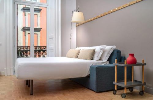 Historical Center Hotel | Hotel Piazza Bellini & Apartments
