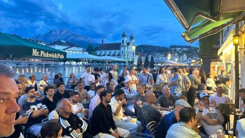 Lucerne Hotel | Hotel Pickwick and Pub "the room with a view"