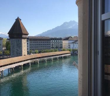Lucerne Hotel | Hotel Pickwick and Pub "the room with a view"