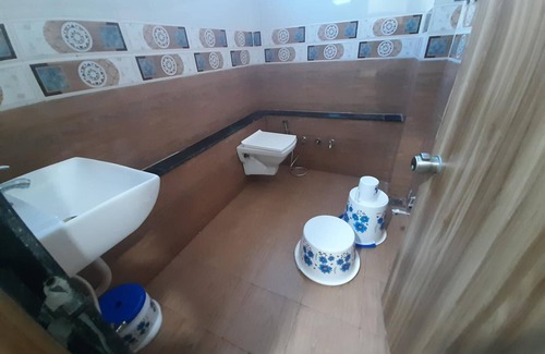 Anand Hotel | Hotel Rest & Ride