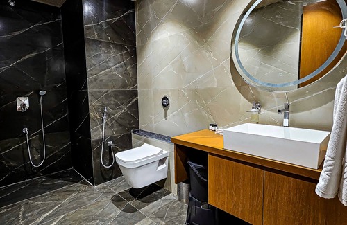 Somnath Hotel | Hotel S Crown Somnath