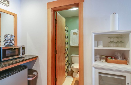 Tahoe Woods Apartment | Hotel-style studio near Palisades Tahoe