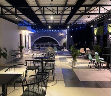 Hon Quan Hotel | Hotel Stylish Tân Khai