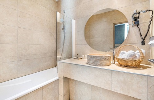 Secteur 1 Hotel | Hotel Terminus