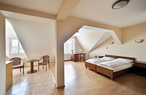 Zdar Nad Sazavou Hotel | Hotel U Labutě