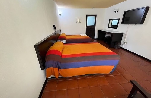 Morelia Hotel | Hotel Villa Capri, 2 camas dobles 4 Huéspedes