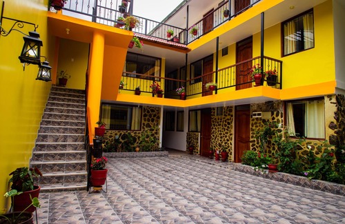 Ollantaytambo Apartment | Hotel with two terraces overlooking the mountains and the temple of the Inca sun