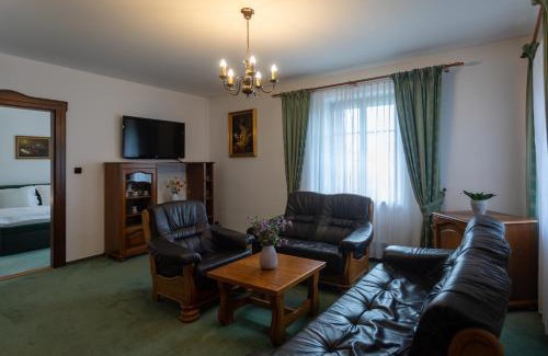 Stary Jicin Hotel | Hotel Zámeček Pod Hradem Starý Jičín 111