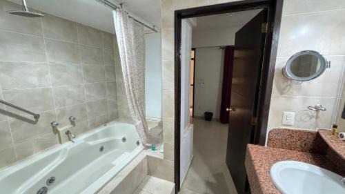 Ciudad Guzman Hotel | HOTEL ZAPOTLAN