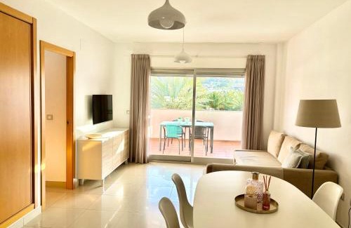 Denia Apartment | Hoteltype Penthouse 2 Beds, Parking, WIFI & pool Stunning Views