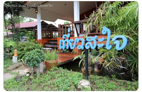Chiang Khong House | Hotsia homestay + Free van 7 seats with driver (exclude fuel)