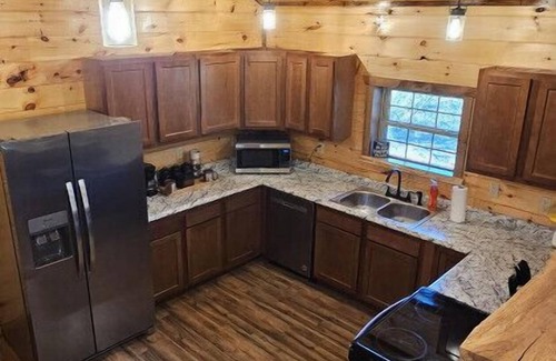 Saint Helens Cabin | HotTub, Arcade | Red River Gorge