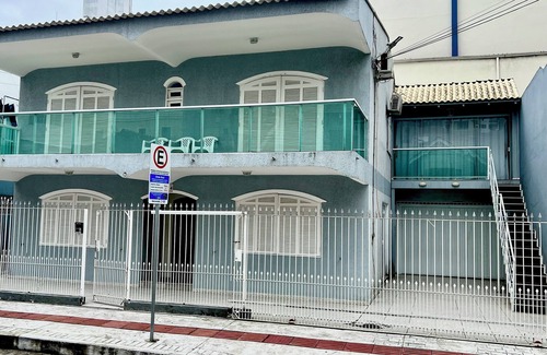Centro House | HOUSE/21 PEOPLE/POOL/AIR/4 SPACES/BABY/BILLIARDS